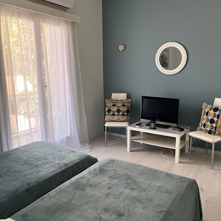 Sea View Apartments Near Athens Airport Луца Экстерьер фото