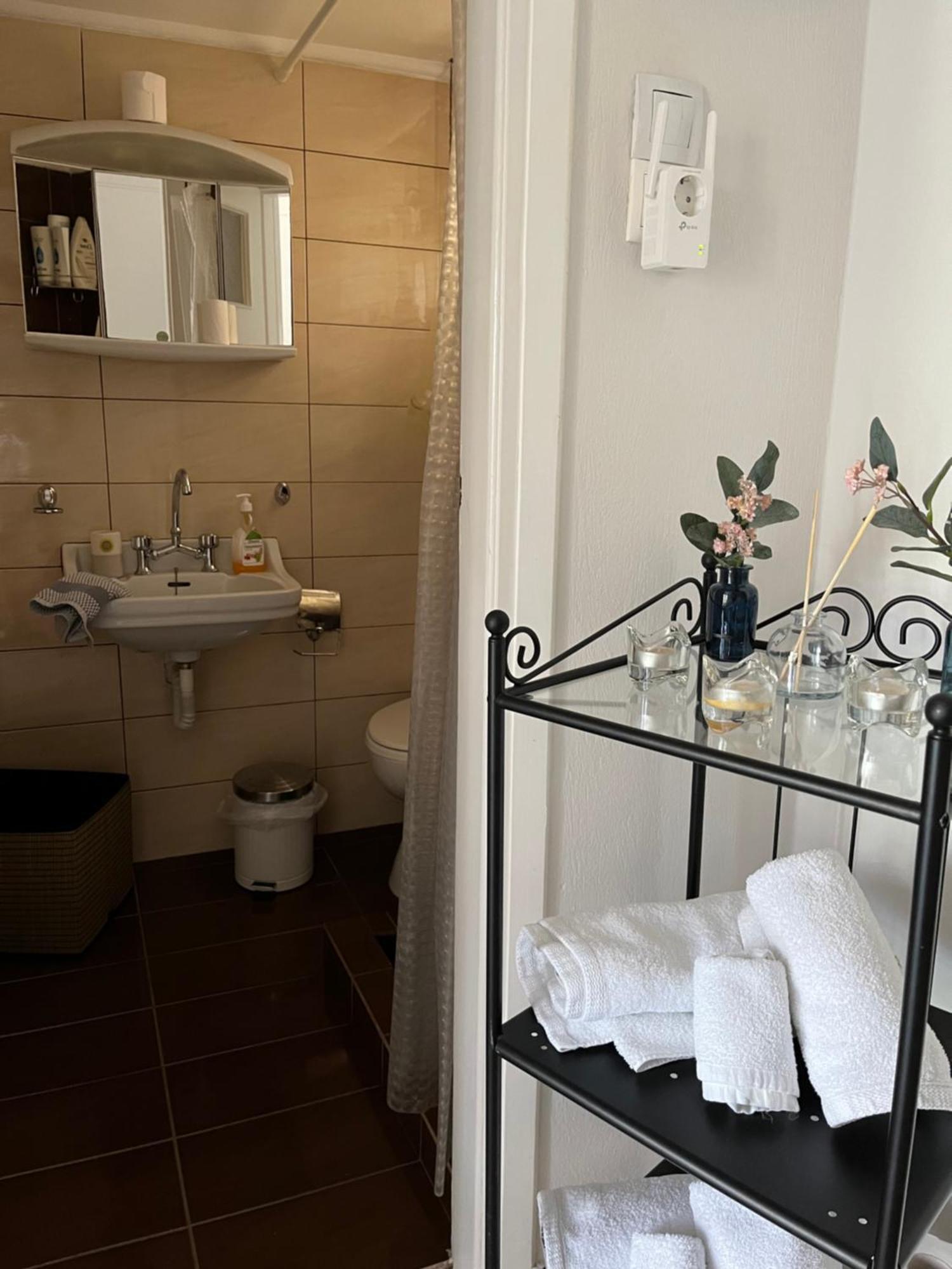 Sea View Apartments Near Athens Airport Луца Экстерьер фото