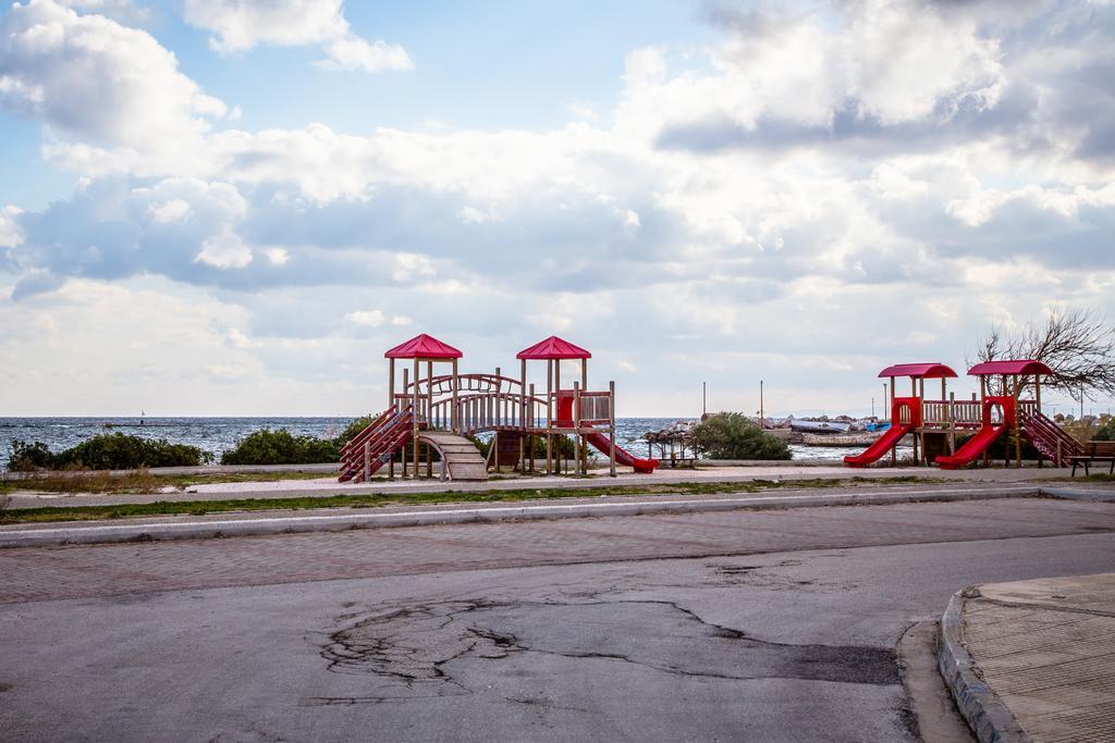 Sea View Apartments Near Athens Airport Луца Экстерьер фото